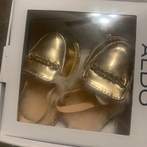 Aldo baby slippers